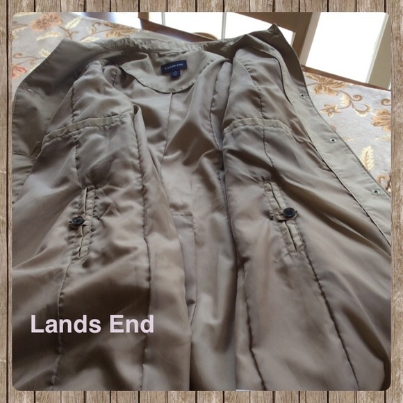 Lands End (worn once) Raincoat - Picture 6 of 6